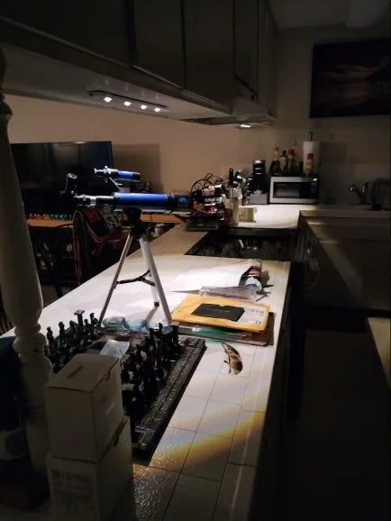 Lumière LED Blanche/Noire pour Armoire Rechargeable par USB Capteur de Mouvement pour Cuisine Garde-Robe Éclairage d'Armoire 20cm/30cm/40cm/50cm